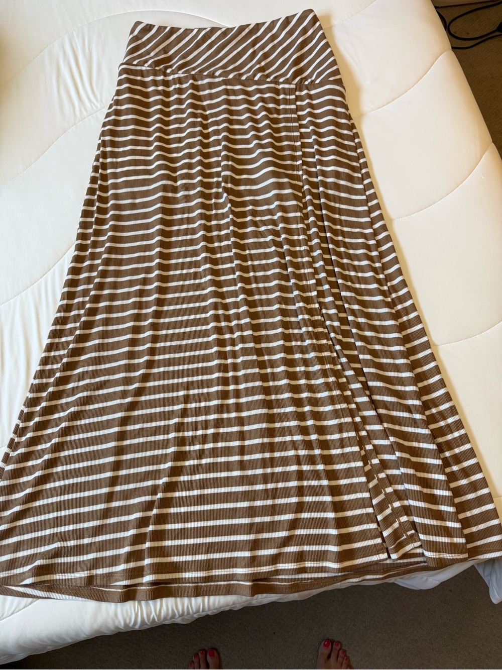 HALARA Brown and White Striped Maxi Skirt